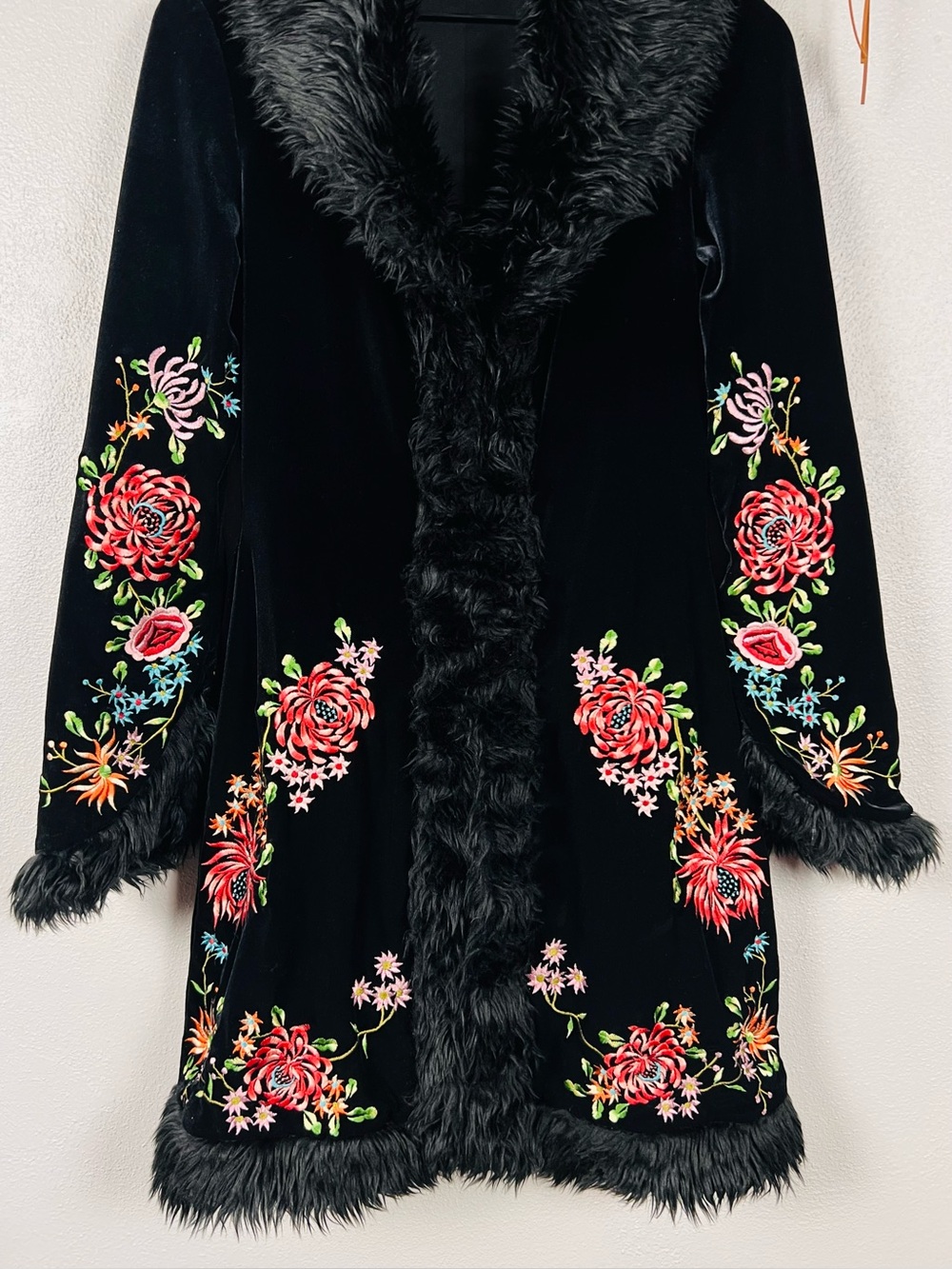 Vintage 90s Betsey Johnson Black Velvet Floral Embroidered Fur Trim Penny Lane - Picture 3 of 12